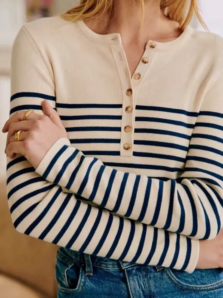 Women Long Sleeve Sweater Vintage Stripes 2023 New Early Autumn Female O-neck Knitwear Pullover with Buttons
Women Long Sleeve Sweater Vintage Stripes 2023 New Early Autumn Female O-neck Knitwear Pullover with Buttons