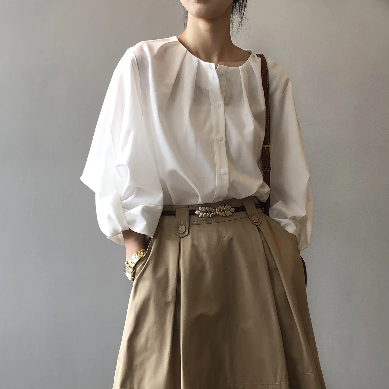 Women Clothing White Shirt Spring Autumn Korean Style Simple Loose Design Sense Lantern Sleeve Solid Colour Casual Women Shirt
Women Clothing White Shirt Spring Autumn Korean Style Simple Loose Design Sense Lantern Sleeve Solid Colour Casual Women Shirt