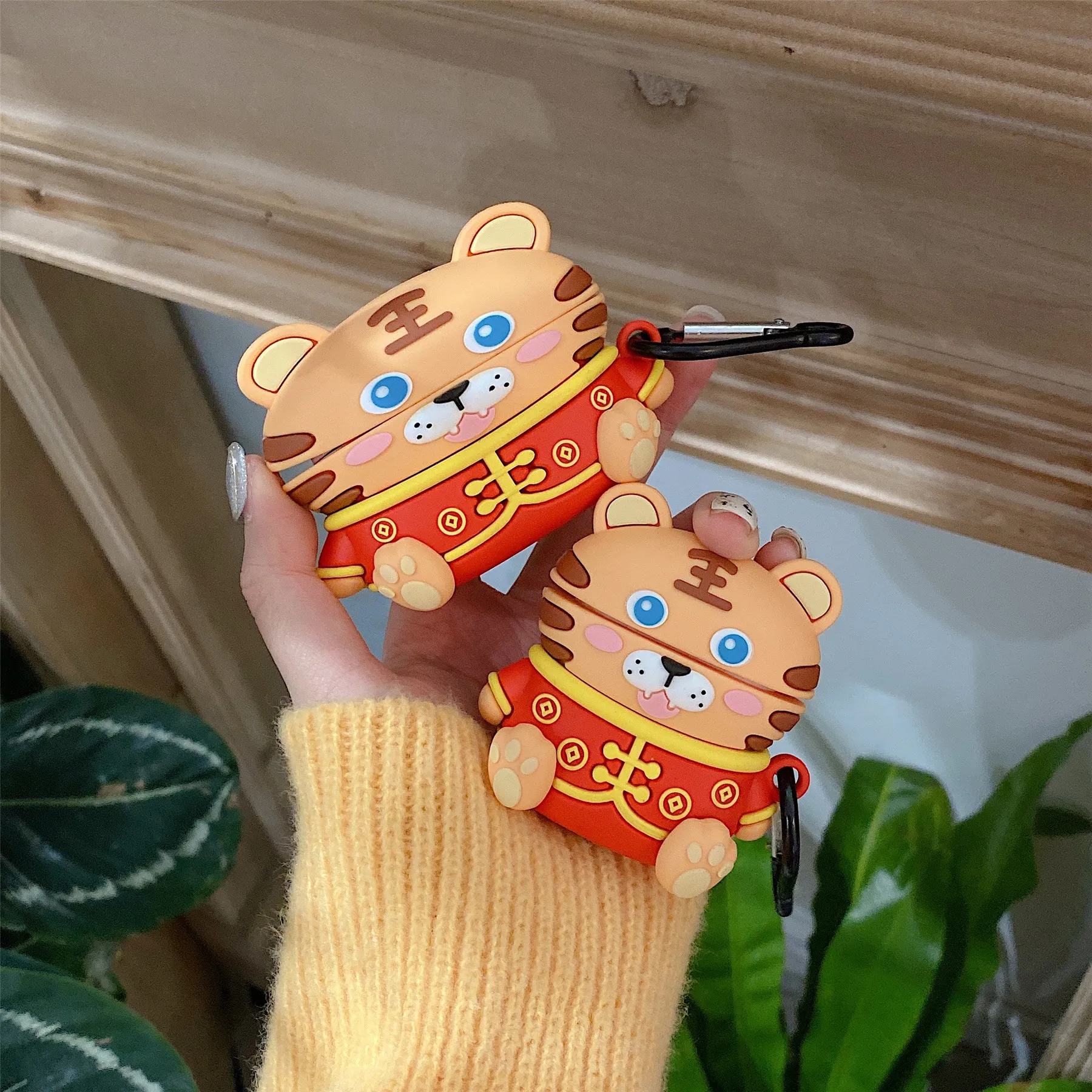 Милый мультяшный 3D Тигр силиконовый чехол Airpods для Apple Airpods 1 2 3 pro Беспроводная Защитная зарядка мягкая задняя крышка
Милый мультяшный 3D Тигр силиконовый чехол Airpods для Apple Airpods 1 2 3 pro Беспроводная Защитная зарядка мягкая задняя крышка