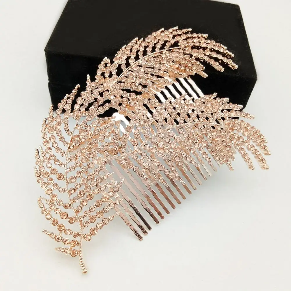 Металлическая заколка для волос в виде листа, золотого цвета 
Металлическая заколка для волос в виде листа, золотого цвета