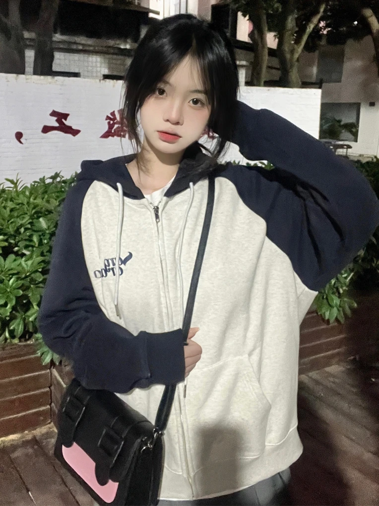 Harajuku Zip Up Hoodies Women Korean Fashion Streetwear Hooded Sweatshirts Female Kpop Vintage Tops Spring and Autumn
Harajuku Zip Up Hoodies Women Korean Fashion Streetwear Hooded Sweatshirts Female Kpop Vintage Tops Spring and Autumn