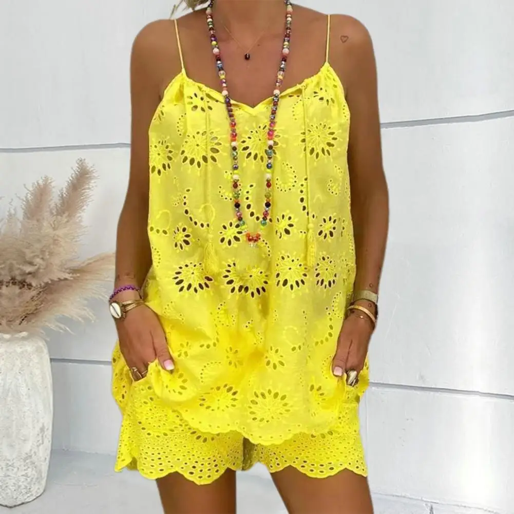 Two Piece Sets Women Outifits Casual V-Neck Sleeveless Camis Eyelet Embroidery Tassel Top Shorts Set 2023 Fashion Female Suit
Two Piece Sets Women Outifits Casual V-Neck Sleeveless Camis Eyelet Embroidery Tassel Top Shorts Set 2023 Fashion Female Suit