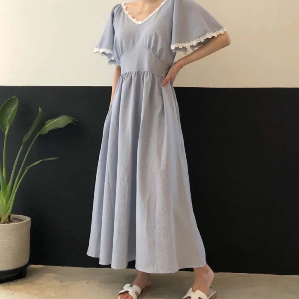 Summer Women Leisure Dress Short Sleeve Solid Color Floral Edage Patchwork V-neck Pullover Slim Lady Dress Casual A-line Dress
Summer Women Leisure Dress Short Sleeve Solid Color Floral Edage Patchwork V-neck Pullover Slim Lady Dress Casual A-line Dress