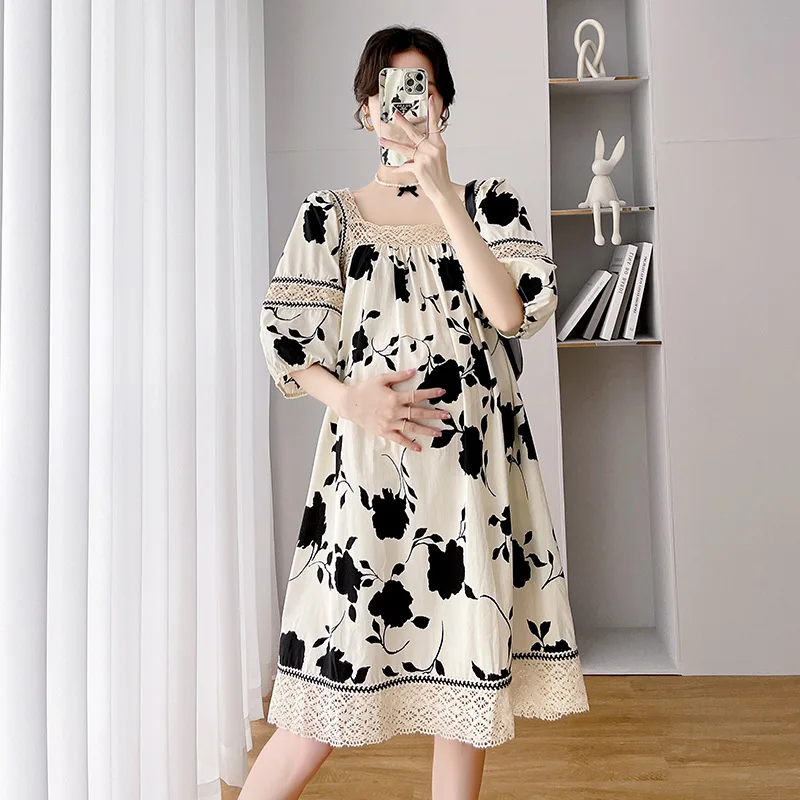 2022 New Maternity Dress French Retro Loose Plus Size Square Neck Print Elegant Fashion Summer Pregnancy Clothes for Photo Shoot
2022 New Maternity Dress French Retro Loose Plus Size Square Neck Print Elegant Fashion Summer Pregnancy Clothes for Photo Shoot