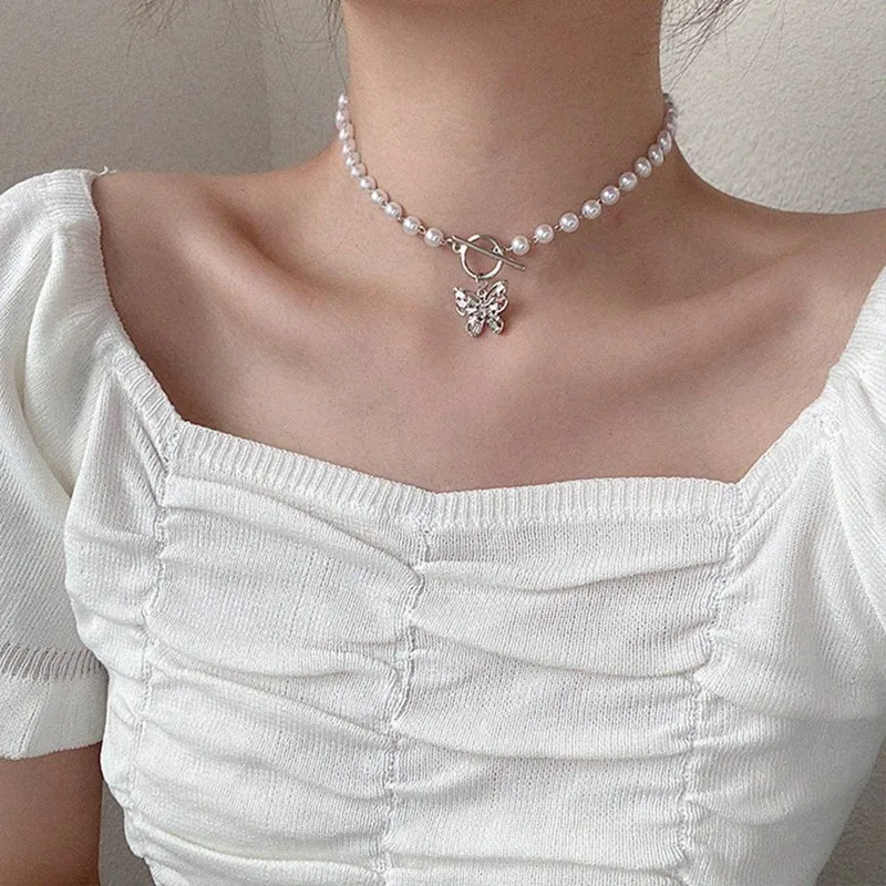 Kpop Vintage Aesthetic Exquisite Pearl Rhinestones Choker Butterfly Necklace for Women Party Jewelry Gifts
Kpop Vintage Aesthetic Exquisite Pearl Rhinestones Choker Butterfly Necklace for Women Party Jewelry Gifts