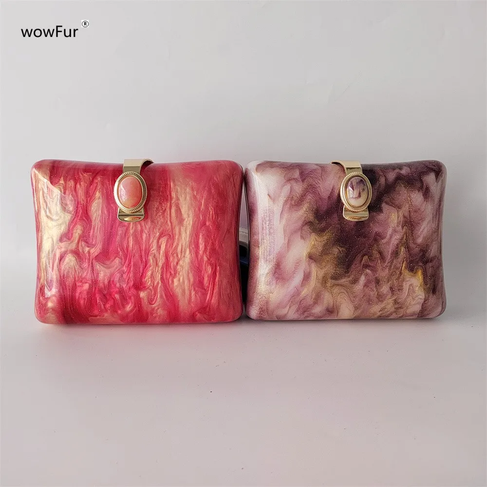 Special Glitter Acrylic Box Clutches Stone Metal Claps Evening Clutch Bag Women Handbag Round Rhinestone Purse Wedding Wallets
Special Glitter Acrylic Box Clutches Stone Metal Claps Evening Clutch Bag Women Handbag Round Rhinestone Purse Wedding Wallets