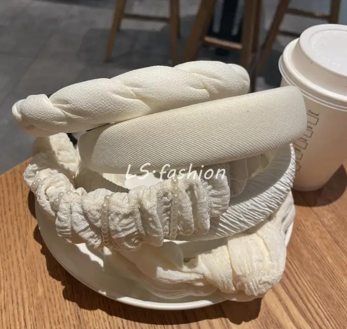 solid color women Hair Hoop High-quality white pearl tender women Hair Accessory
solid color women Hair Hoop High-quality white pearl tender women Hair Accessory