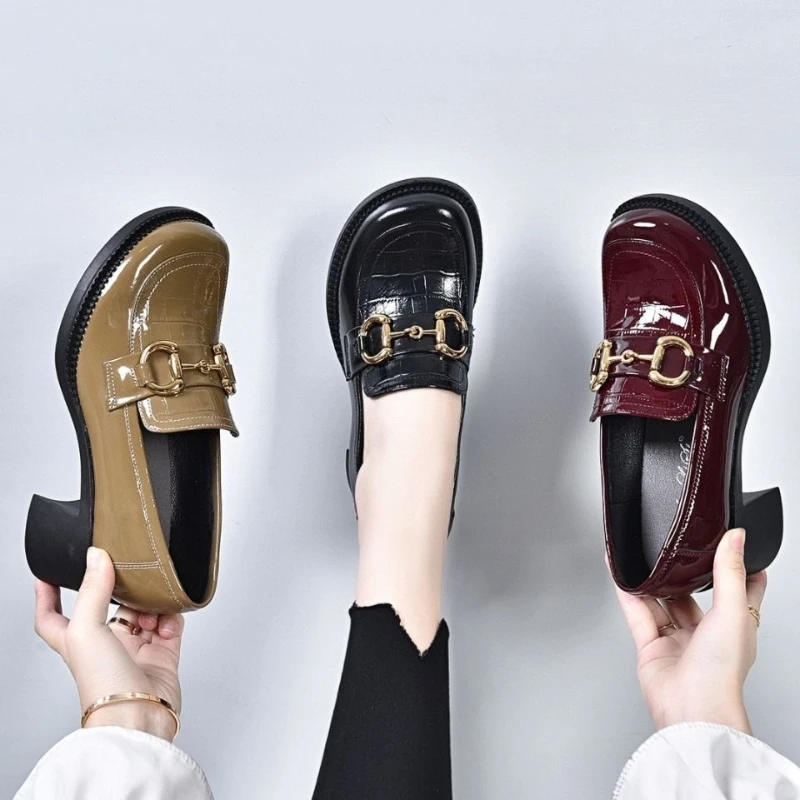 Ladies Belt Heel Shoes Casual Low Leather Thick 2022 Spring Autumn New Patent Lazy Loafers
Ladies Belt Heel Shoes Casual Low Leather Thick 2022 Spring Autumn New Patent Lazy Loafers