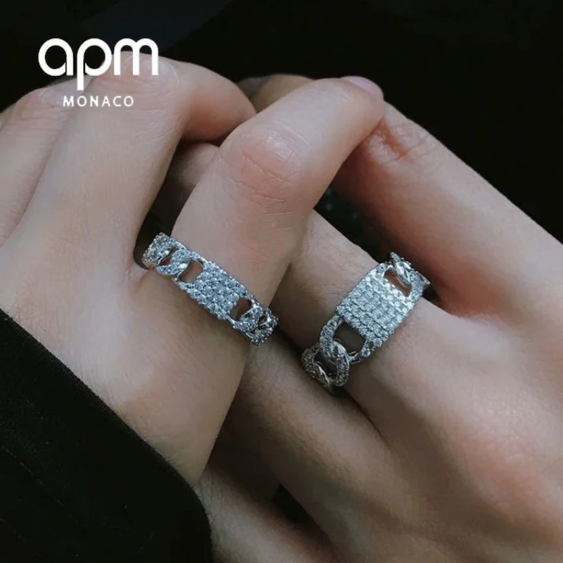 APM Monaco Luxury and Elegant Cuban Personality Ladies Ring Design Sense Chain High-grade Shiny Inlaid Ring Hand Jewelry
APM Monaco Luxury and Elegant Cuban Personality Ladies Ring Design Sense Chain High-grade Shiny Inlaid Ring Hand Jewelry