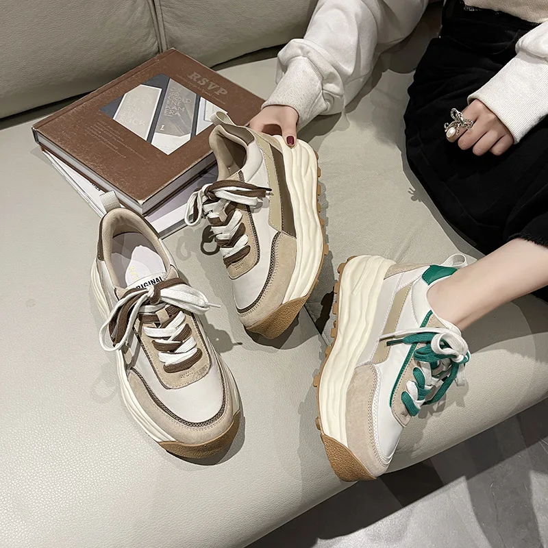 Retro Women's Chunky Sneakers Comfortable Breathable Running Shoes Outdoor Sport Fashion Mens Basketball Shoes Casual Shoes
Retro Women's Chunky Sneakers Comfortable Breathable Running Shoes Outdoor Sport Fashion Mens Basketball Shoes Casual Shoes