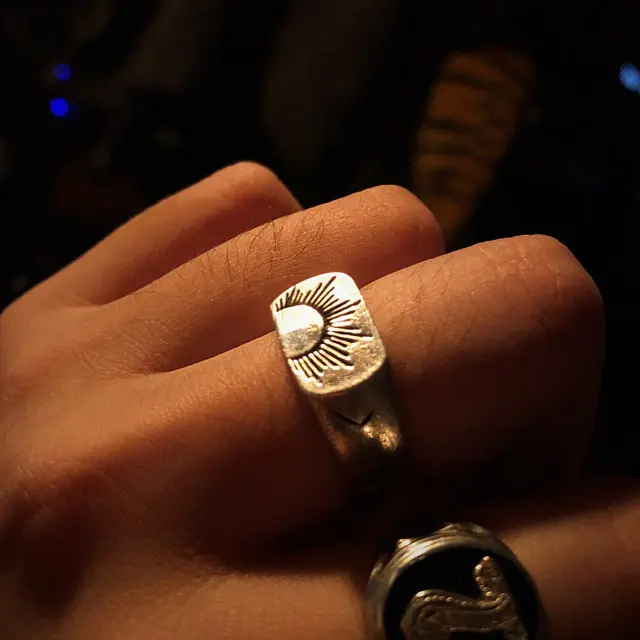 Do old 925 ancient silver personality men's retro sunrise drip oil Thai silver ring Gift Jewelry Wholesale
Do old 925 ancient silver personality men's retro sunrise drip oil Thai silver ring Gift Jewelry Wholesale