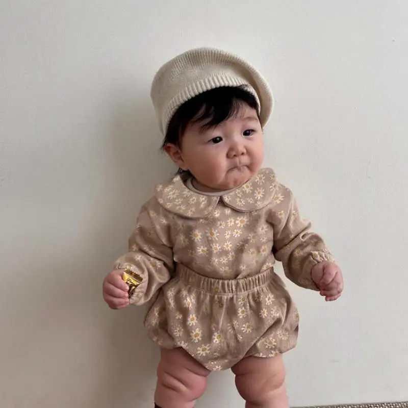 Newborn Baby Girl Sweet Flowers Peter Pan Collar Tops Pullover Tops And Loose Cotton Big Pp Shorts 2pc Set Cute Suit
Newborn Baby Girl Sweet Flowers Peter Pan Collar Tops Pullover Tops And Loose Cotton Big Pp Shorts 2pc Set Cute Suit