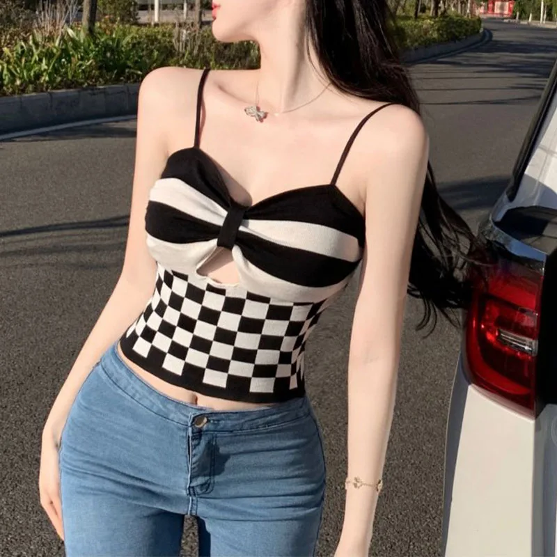 Women's Sling Tank Tops Spaghetti Strap Chess Board Plaid Print Front Bowknot Hollow Out Slim Fit Summer Vest Streetwear Y2k
Women's Sling Tank Tops Spaghetti Strap Chess Board Plaid Print Front Bowknot Hollow Out Slim Fit Summer Vest Streetwear Y2k