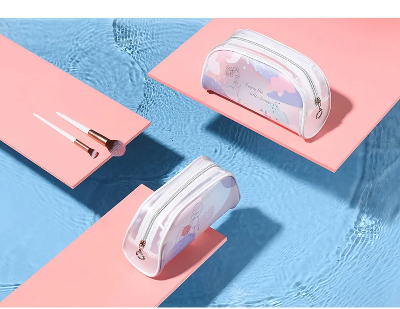 Outdoor Girl Makeup Bag Women Cosmetic Bag Women Toiletries Organizer Waterproof Female Storage Make up Cases
Outdoor Girl Makeup Bag Women Cosmetic Bag Women Toiletries Organizer Waterproof Female Storage Make up Cases