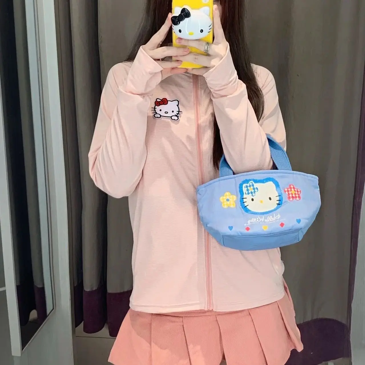 Мультяшная Солнцезащитная одежда Sanrio, милая летняя одежда Hello Kitty с ультрафиолетовым покрытием, из ледяного шелка, с вентиляцией, Студенческая одежда, украшение для девушек
Мультяшная Солнцезащитная одежда Sanrio, милая летняя одежда Hello Kitty с ультрафиолетовым покрытием, из ледяного шелка, с вентиляцией, Студенческая одежда, украшение для девушек