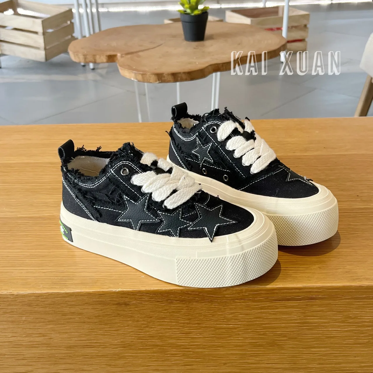 Spring New Women's Canvas Shoes High Street Trend Designer Platform Shoes Casual Shoes Sneakers Board Shoes Women's Shoes
Spring New Women's Canvas Shoes High Street Trend Designer Platform Shoes Casual Shoes Sneakers Board Shoes Women's Shoes