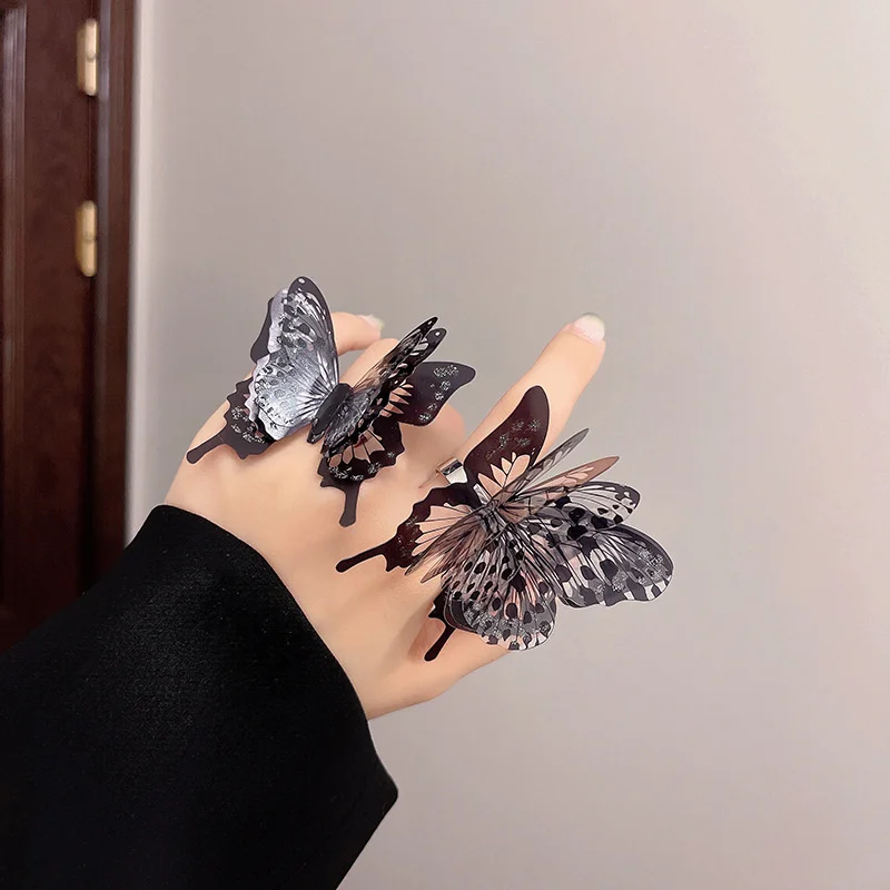 Sexy Metal Crystal Butterfly Rings Women Vintage Gothic Party Ring Girl Exaggerated Adjustable Accessories Personality Jewelry 
Sexy Metal Crystal Butterfly Rings Women Vintage Gothic Party Ring Girl Exaggerated Adjustable Accessories Personality Jewelry