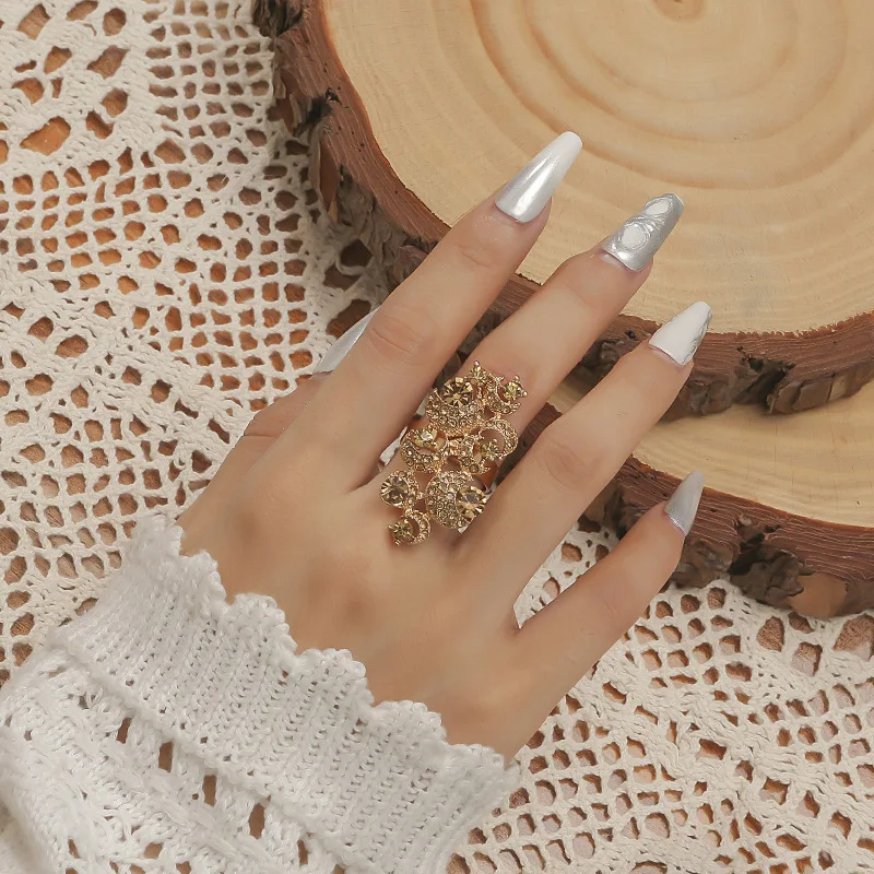 Fashion Retro Gold Color Rhinestone Moon Opening Adjustable Bohemian Exaggerated Finger Rings for Women Jewelry Wholesale
Fashion Retro Gold Color Rhinestone Moon Opening Adjustable Bohemian Exaggerated Finger Rings for Women Jewelry Wholesale