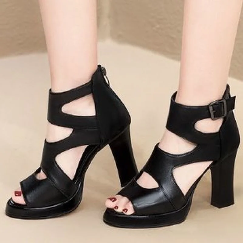 2022 New Hollow Fish Mouth Roman Shoes Thick Heel Zipper Thick Bottom All-match Waterproof Platform High-heeled Cool Boots
2022 New Hollow Fish Mouth Roman Shoes Thick Heel Zipper Thick Bottom All-match Waterproof Platform High-heeled Cool Boots