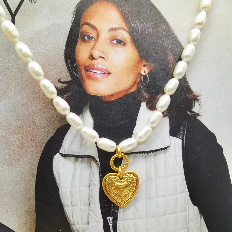 Новинка 2022, модная нишевая конструкция, легкое роскошное ожерелье love из пресноводного жемчуга, Женская цепочка на шею до ключиц
Новинка 2022, модная нишевая конструкция, легкое роскошное ожерелье love из пресноводного жемчуга, Женская цепочка на шею до ключиц