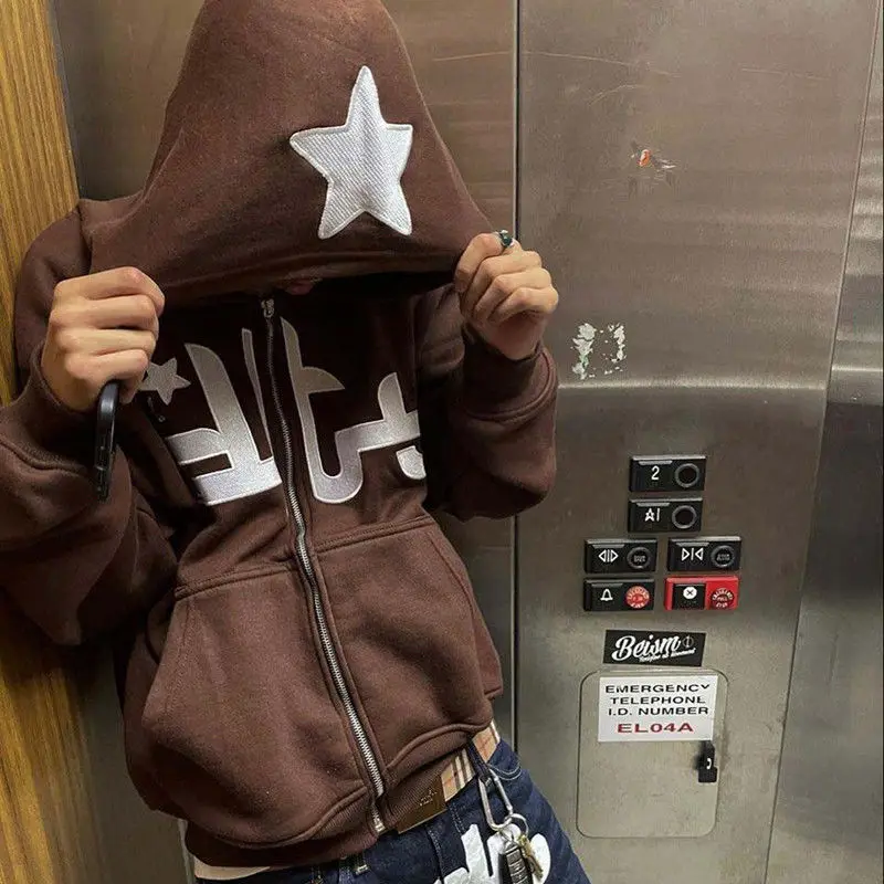 The American retro new winter fleece cardigan jacket stars printing high street fashion leisure zipper jacket ropa y2k hombre
The American retro new winter fleece cardigan jacket stars printing high street fashion leisure zipper jacket ropa y2k hombre