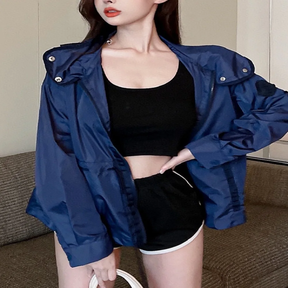 2022 Summer Women's Satin Loose Casual Ladies Jacket New High Quality Fashion Hooded Sun Protection y2k Clothes Meet bra XL
2022 Summer Women's Satin Loose Casual Ladies Jacket New High Quality Fashion Hooded Sun Protection y2k Clothes Meet bra XL