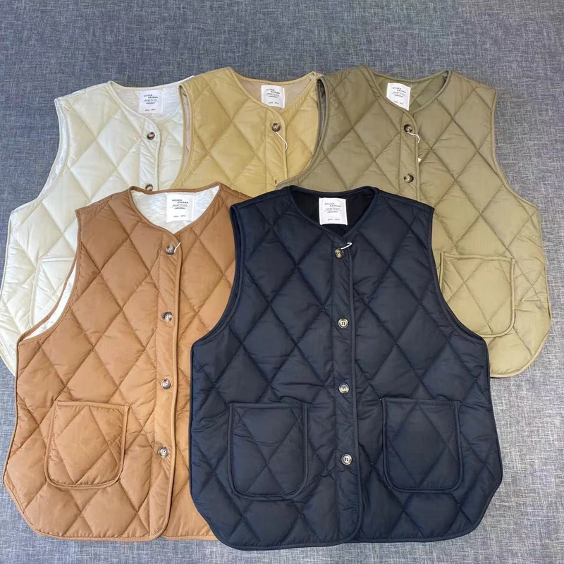 Johnature Winter New Cotton Warm Sleeveless Women Vests 2022 Casual All Match Loose Render Solid Color Female Vests 
Johnature Winter New Cotton Warm Sleeveless Women Vests 2022 Casual All Match Loose Render Solid Color Female Vests