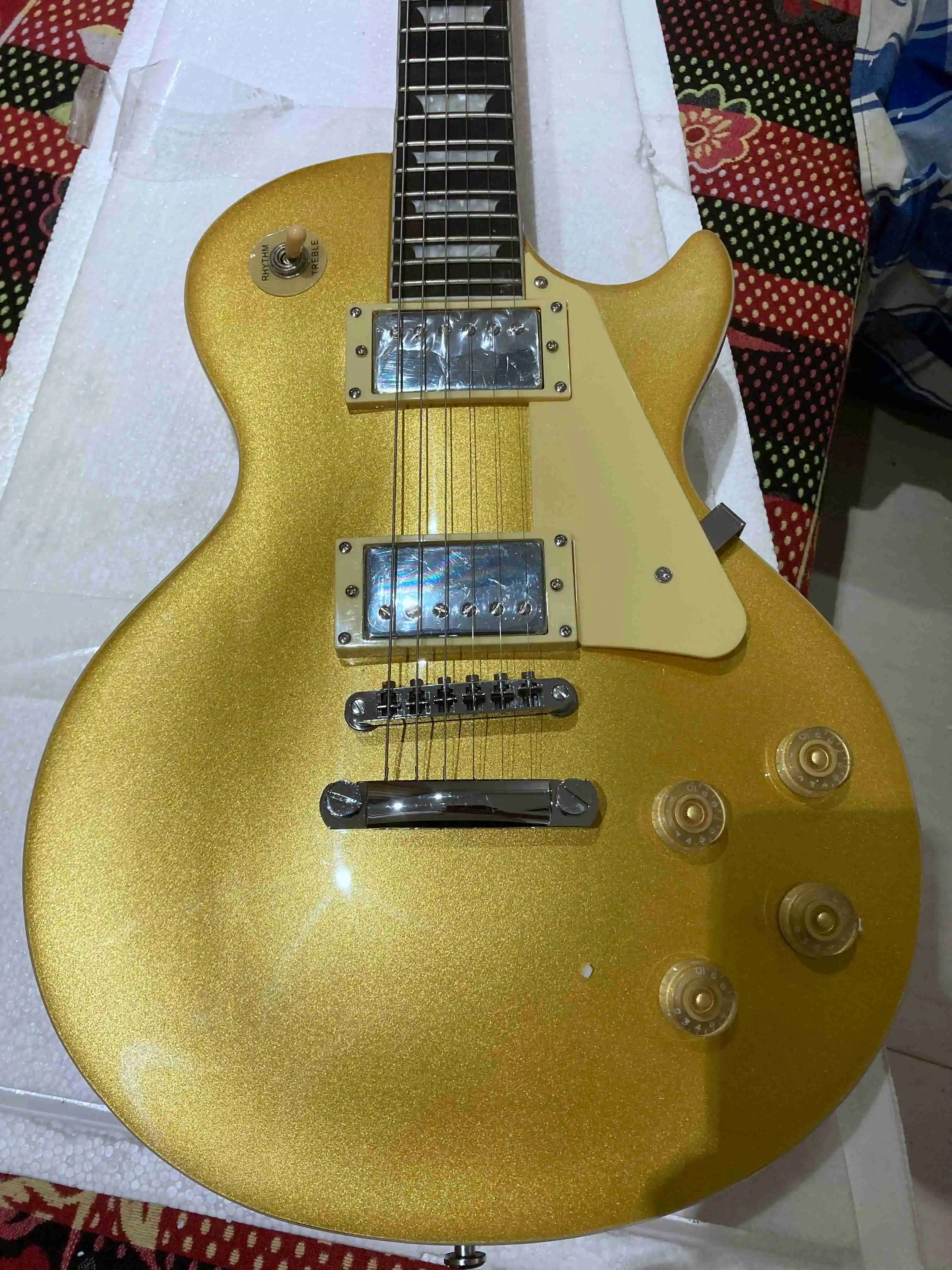 Top quality New arrival LP Standard Electric Guitar gold glances Electric Guitar in stock Same in real photos 2024
Top quality New arrival LP Standard Electric Guitar gold glances Electric Guitar in stock Same in real photos 2024