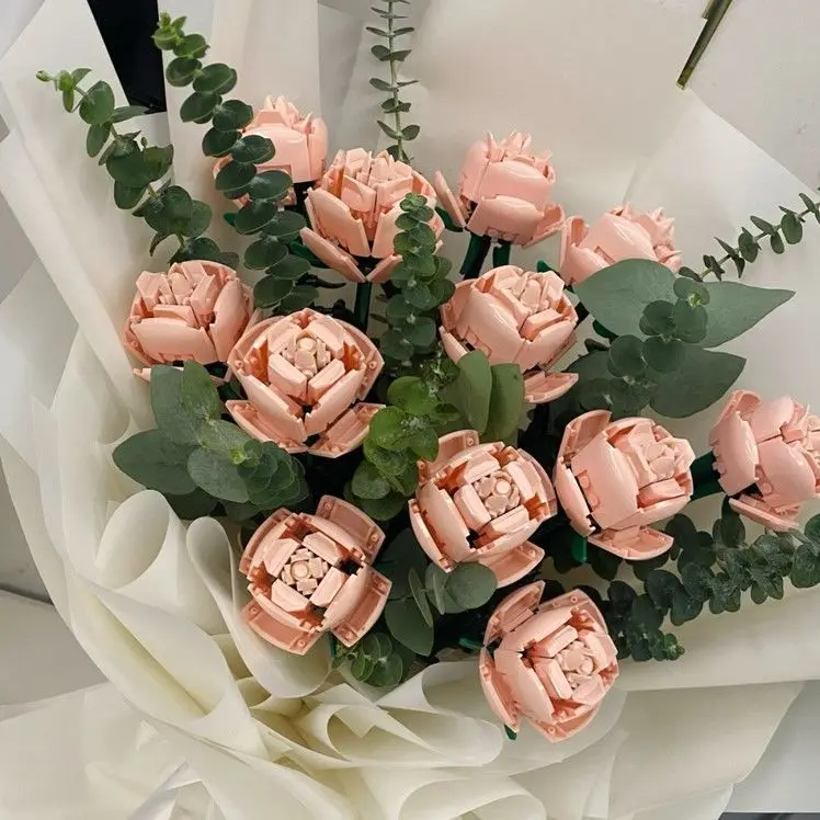 Valentine's Day Bouquet Building Blocks Home Furnishing Bonsai Plant Romantic Rose Flower Model DIY Assembled Brick Girl Gift
Valentine's Day Bouquet Building Blocks Home Furnishing Bonsai Plant Romantic Rose Flower Model DIY Assembled Brick Girl Gift
