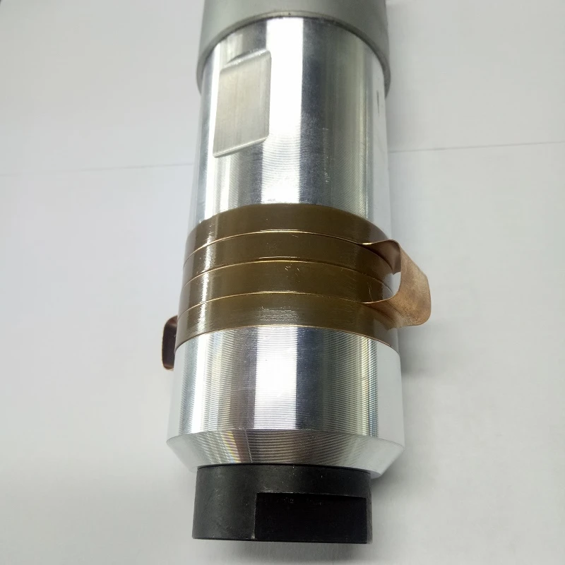 FBUWT20K 20khz 2000W High quality ultrasonic plastic welding transducer Piezoelectric Ceramic Transducer
FBUWT20K 20khz 2000W High quality ultrasonic plastic welding transducer Piezoelectric Ceramic Transducer
