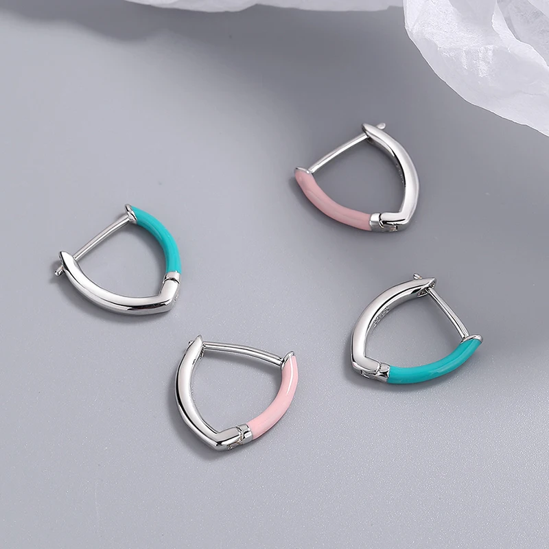 New Fashion Geometric V-shape Hoop Earrings For Women Green/Pink Epoxy Copper Female Cute Tiny Earring Piercing Accessories Gift
New Fashion Geometric V-shape Hoop Earrings For Women Green/Pink Epoxy Copper Female Cute Tiny Earring Piercing Accessories Gift
