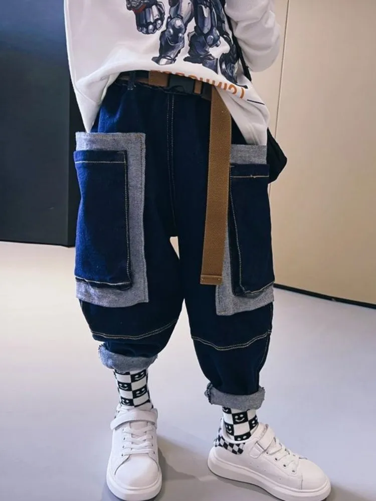 Jeans Spring 2023 New Boys' Loose Fashion Patch Large Pocket Harun Casual Trousers Belt Comfortable Pants
Jeans Spring 2023 New Boys' Loose Fashion Patch Large Pocket Harun Casual Trousers Belt Comfortable Pants