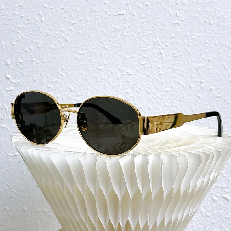 Brand Designer Women's Men Sunglasses Classic Square Frame Sunglasses Personality Mirror Leg Sunglasses Sunshade Sunglasses
Brand Designer Women's Men Sunglasses Classic Square Frame Sunglasses Personality Mirror Leg Sunglasses Sunshade Sunglasses