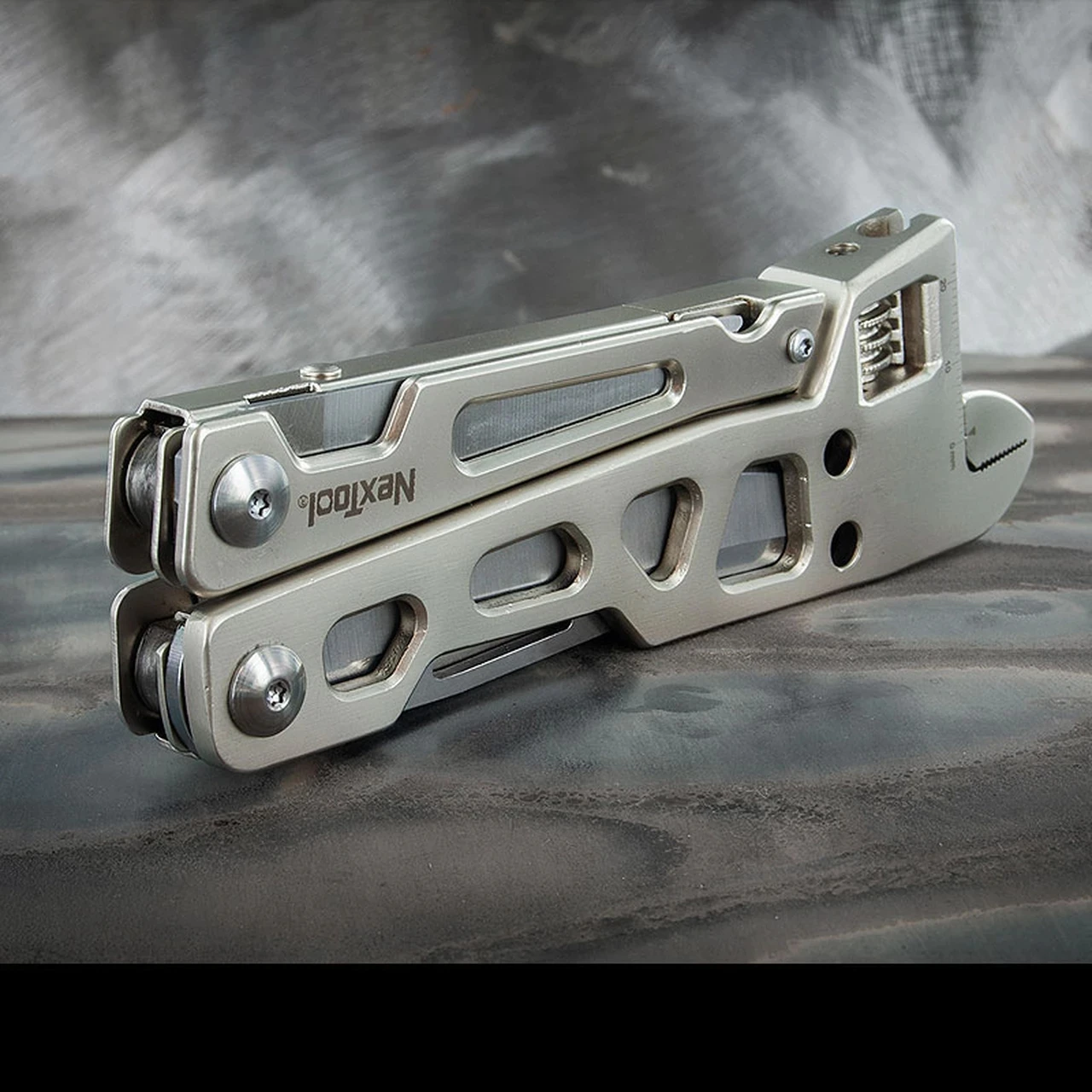 Nextool Portable 9-in-1 Multi-Tool Stainless Steel Hand Tool Wrench Knife Screwdriver Pliers for House Repairing Outdoor Camping
Nextool Portable 9-in-1 Multi-Tool Stainless Steel Hand Tool Wrench Knife Screwdriver Pliers for House Repairing Outdoor Camping