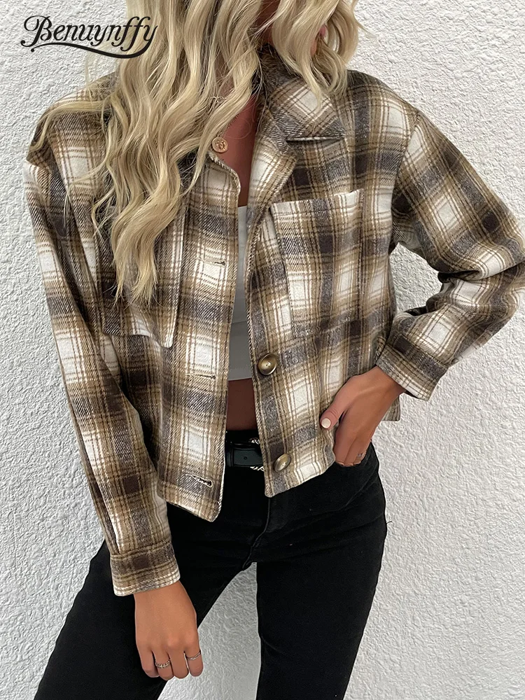 Benuynffy Plaid Pocket Front Short Coat Women 2022 Autumn Vintage Single Breasted Female Coats Korean Fashion Loose Outerwear
Benuynffy Plaid Pocket Front Short Coat Women 2022 Autumn Vintage Single Breasted Female Coats Korean Fashion Loose Outerwear