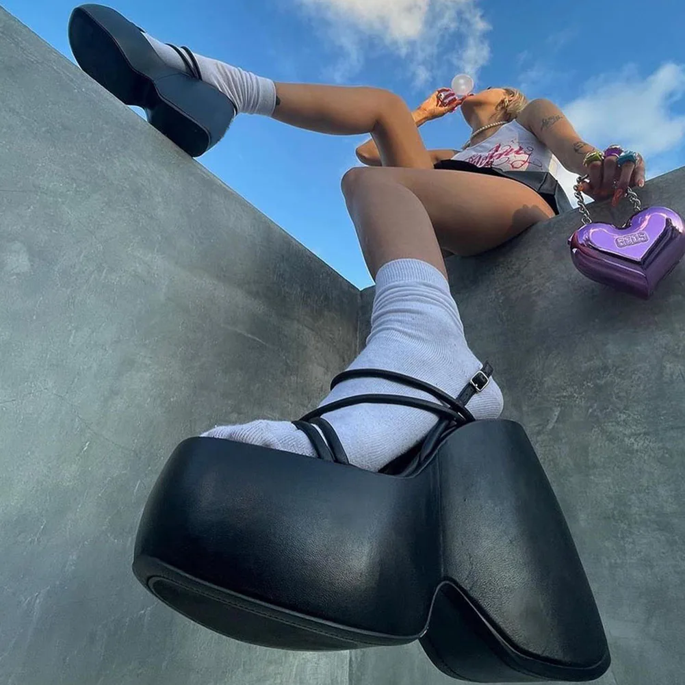 Brand New Designer 2022 Summer Sandals Women Platform Goth Wedges High Heeled Punk Fashion Female Sexy Street Party Woman Shoes
Brand New Designer 2022 Summer Sandals Women Platform Goth Wedges High Heeled Punk Fashion Female Sexy Street Party Woman Shoes