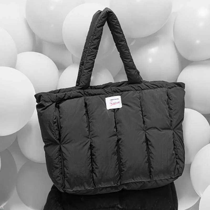 Design cotton filled soft tote bag hand pleated women's bag fashion large capacity women handbag shoulder bag
Design cotton filled soft tote bag hand pleated women's bag fashion large capacity women handbag shoulder bag