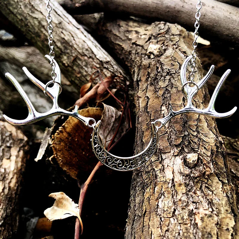 Vintage Moon Goat Horn Charm Necklace Reindeer Horn Pendant Necklace Men Women Mystery Pagan Jewelry Silver Color Moon Choker
Vintage Moon Goat Horn Charm Necklace Reindeer Horn Pendant Necklace Men Women Mystery Pagan Jewelry Silver Color Moon Choker