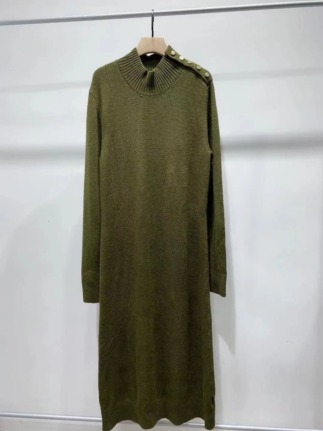 A-line Skirt 2022 Spring New Women Loose Solid Color Half Turtleneck Metal Buckle High Waist Straight Wool Dress
A-line Skirt 2022 Spring New Women Loose Solid Color Half Turtleneck Metal Buckle High Waist Straight Wool Dress