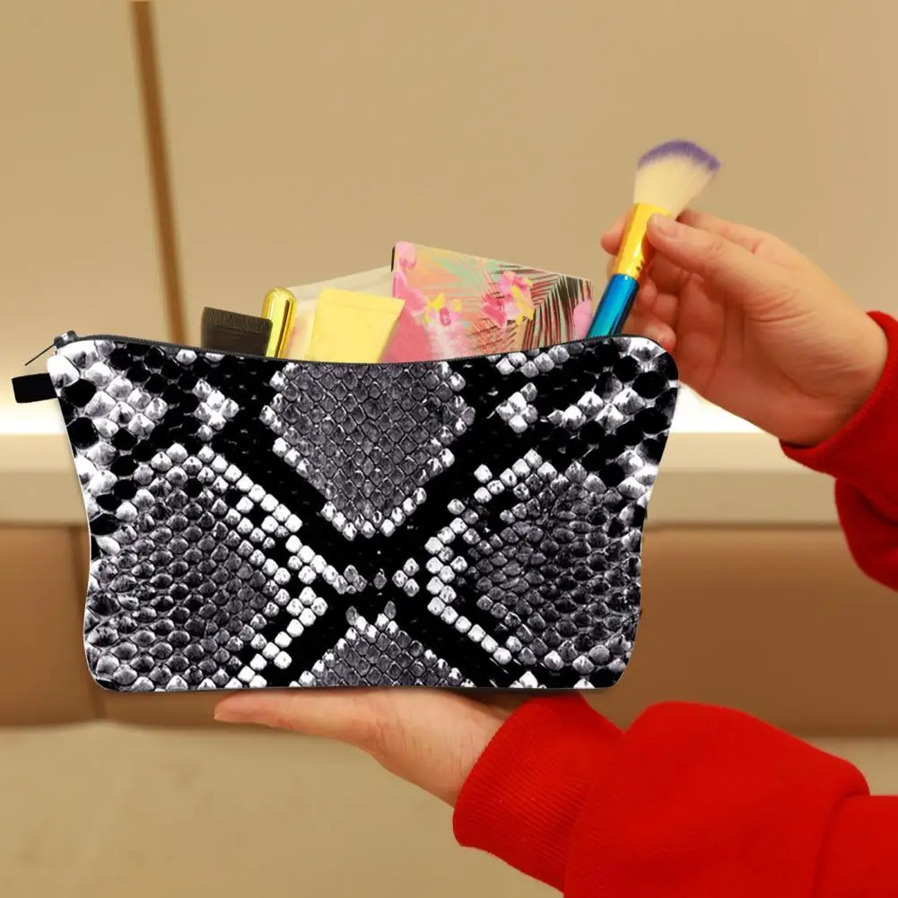 Durable Cosmetic Bags Large Capacity Artistic Fashion Snakeskin Print Washable Zip-up Organizer Bag for Daily Use
Durable Cosmetic Bags Large Capacity Artistic Fashion Snakeskin Print Washable Zip-up Organizer Bag for Daily Use