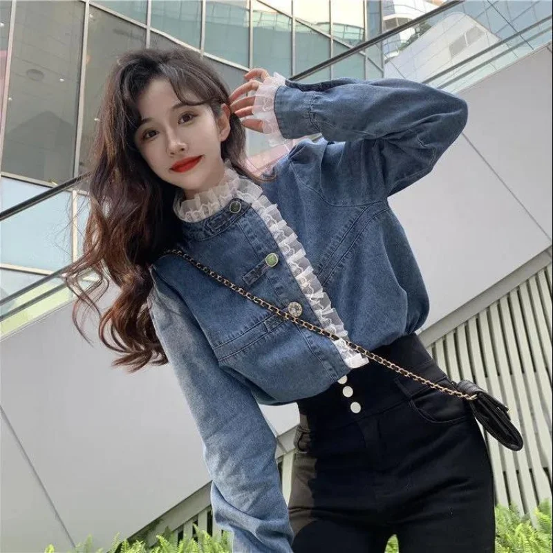 Spring Blouse Female 2023 Popular Lace Panel Shirt Design Sense O Neck Long Sleeve Casual Outwardly Worn Blouse Female Tops
Spring Blouse Female 2023 Popular Lace Panel Shirt Design Sense O Neck Long Sleeve Casual Outwardly Worn Blouse Female Tops