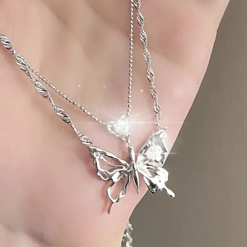 2023 French Exquisite Double Layer Shiny Butterfly Necklace Women Clavicle Choker Girl Lady Gift Fashion Jewelry Korean Wedding
2023 French Exquisite Double Layer Shiny Butterfly Necklace Women Clavicle Choker Girl Lady Gift Fashion Jewelry Korean Wedding