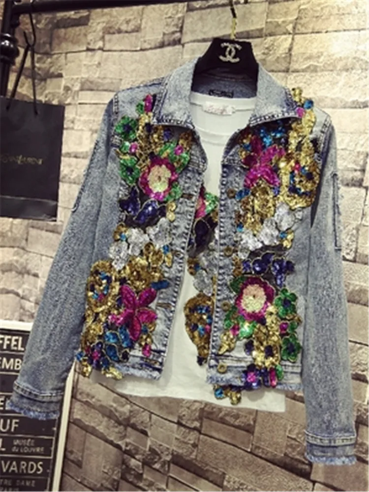 Модная женская джинсовая куртка, весенние джинсовые куртки для девушек, верхняя одежда с блестками, синяя Корейская вышивка с дырками и стразами 
Модная женская джинсовая куртка, весенние джинсовые куртки для девушек, верхняя одежда с блестками, синяя Корейская вышивка с дырками и стразами