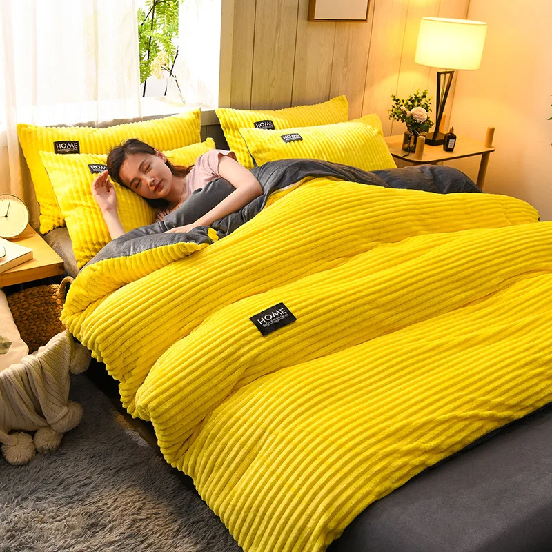 3 PCS Solid Color Velvet Duvet Cover Winter Warmth Thick Bedding Set Double Quilt Cover Twin Queen King Comforter Cover 150×200
3 PCS Solid Color Velvet Duvet Cover Winter Warmth Thick Bedding Set Double Quilt Cover Twin Queen King Comforter Cover 150×200