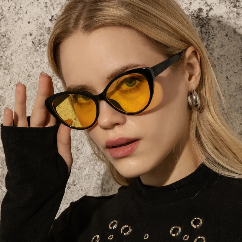 New Trend Ladies Cat Eye Sunglasses Ins Net Red Personality Street Shot Sunglasses Beach Glasses
New Trend Ladies Cat Eye Sunglasses Ins Net Red Personality Street Shot Sunglasses Beach Glasses