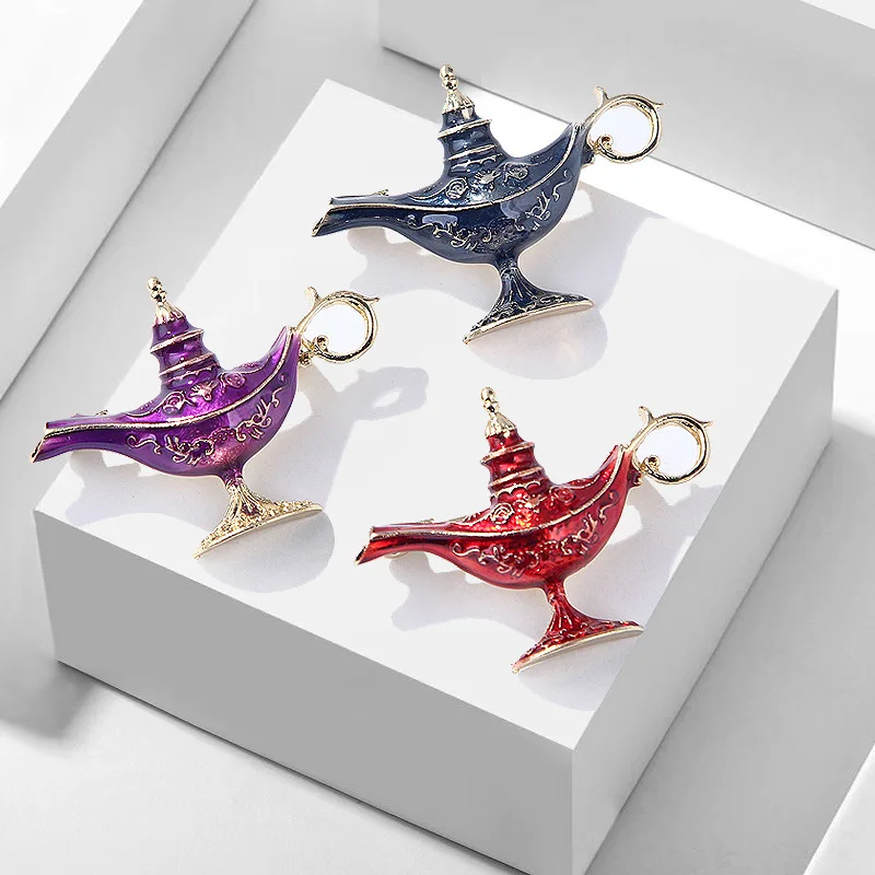 New Fashion Aladdin Magic Lamp Enamel Drip Oil Alloy Brooch Pin Three-color Optional Accessories H1409
New Fashion Aladdin Magic Lamp Enamel Drip Oil Alloy Brooch Pin Three-color Optional Accessories H1409