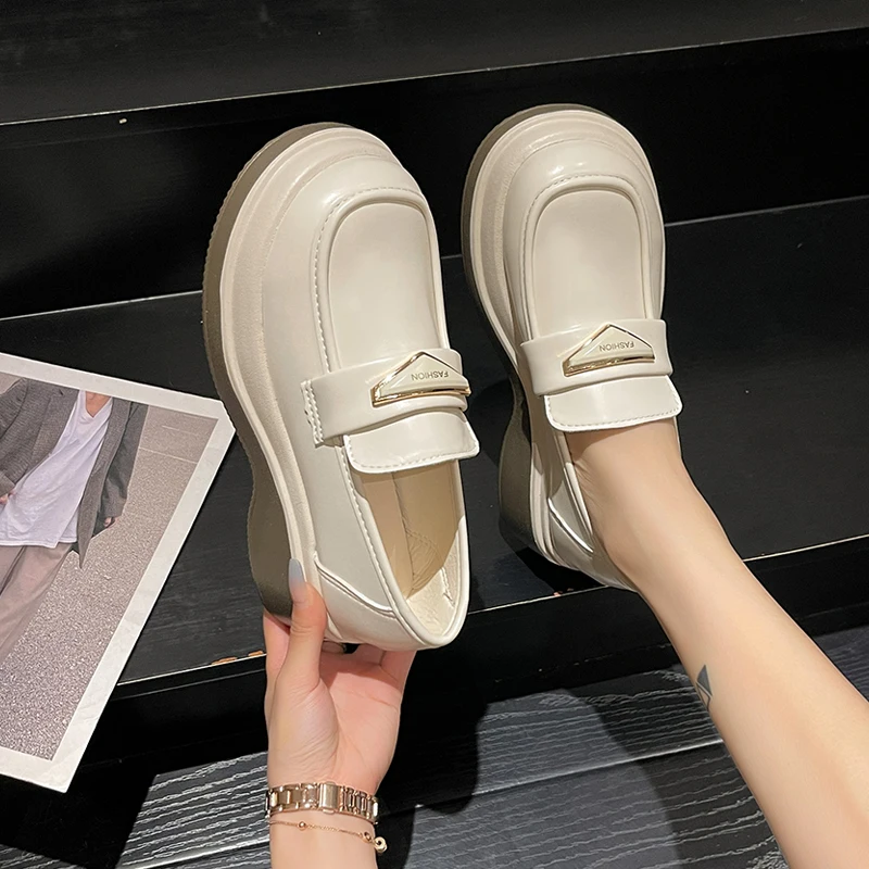 Summer Shoes Ladies Shallow Mouth Clogs Platform 2022 Fashion Women's Round Toe British Style Casual Female Sneakers Oxfords Loa
Summer Shoes Ladies Shallow Mouth Clogs Platform 2022 Fashion Women's Round Toe British Style Casual Female Sneakers Oxfords Loa