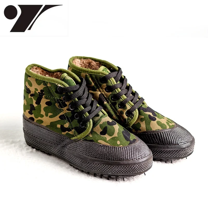 Мужская зимняя обувь, бархатная камуфляжная искусственная резиновая обувь для тренировок, производитель защищает работу на открытом возду...
Мужская зимняя обувь, бархатная камуфляжная искусственная резиновая обувь для тренировок, производитель защищает работу на открытом возду...