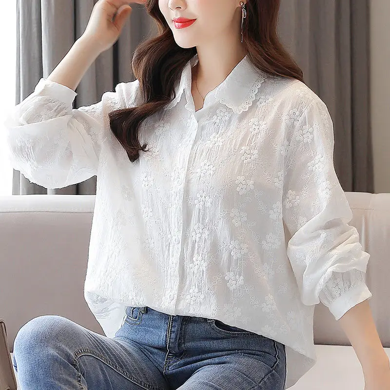 Spring And Summer New Long Sleeved Cotton Embroidery Hollowed Out Loose Shirt Fashion Women's French Versatile Top
Spring And Summer New Long Sleeved Cotton Embroidery Hollowed Out Loose Shirt Fashion Women's French Versatile Top