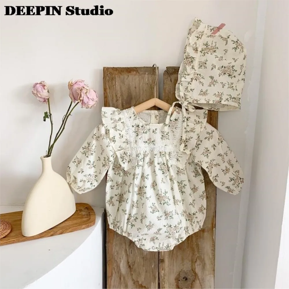 2022 spring &Autumn new 2Pcs Lace Ruffle Cute Baby Romper With Hat Set Infant Vintage Floral Long Sleeve Jumpsuit Toddler Romper
2022 spring &Autumn new 2Pcs Lace Ruffle Cute Baby Romper With Hat Set Infant Vintage Floral Long Sleeve Jumpsuit Toddler Romper